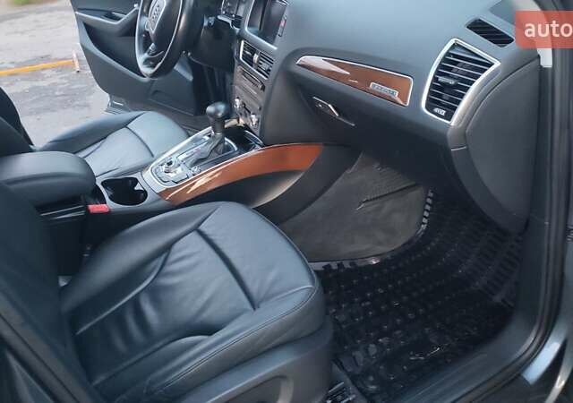 Сірий Ауді Ку 5, об'ємом двигуна 1.98 л та пробігом 212 тис. км за 14500 $, фото 16 на Automoto.ua