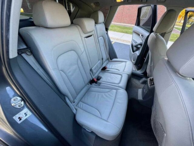 Серый Ауди Ку 5, объемом двигателя 3 л и пробегом 75 тыс. км за 10000 $, фото 12 на Automoto.ua