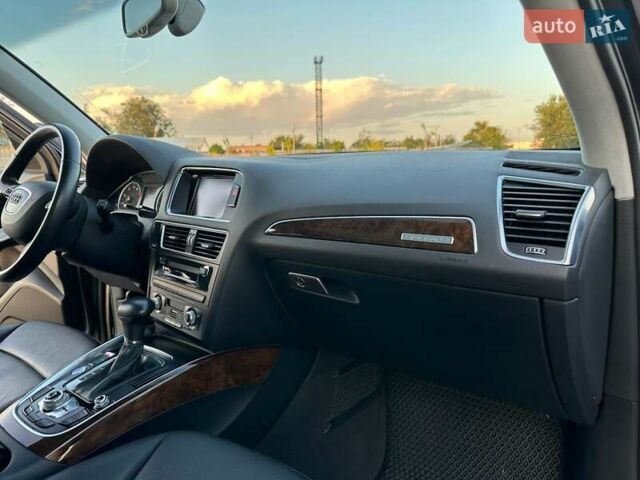 Серый Ауди Ку 5, объемом двигателя 1.98 л и пробегом 173 тыс. км за 21000 $, фото 23 на Automoto.ua