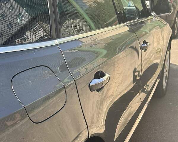 Сірий Ауді Ку 5, об'ємом двигуна 1.98 л та пробігом 180 тис. км за 15600 $, фото 3 на Automoto.ua