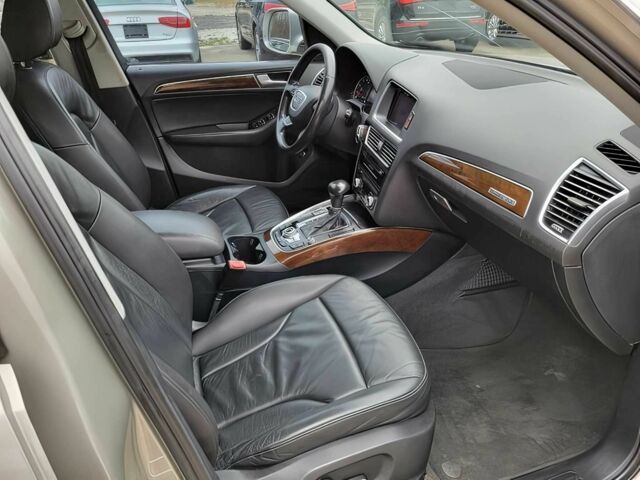 Сірий Ауді Ку 5, об'ємом двигуна 2 л та пробігом 71 тис. км за 5100 $, фото 10 на Automoto.ua