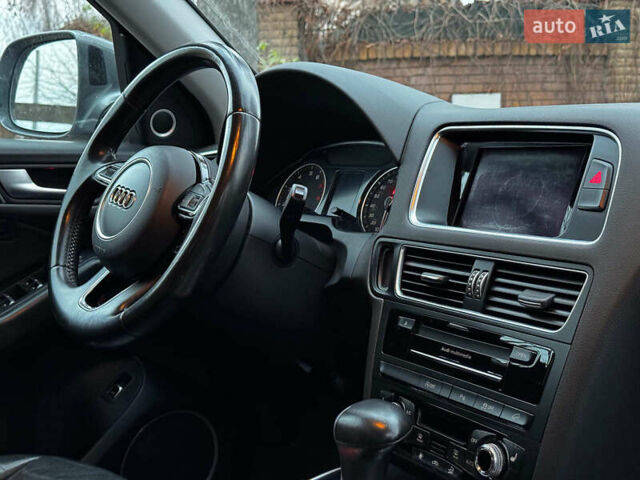 Сірий Ауді Ку 5, об'ємом двигуна 3 л та пробігом 175 тис. км за 15790 $, фото 32 на Automoto.ua