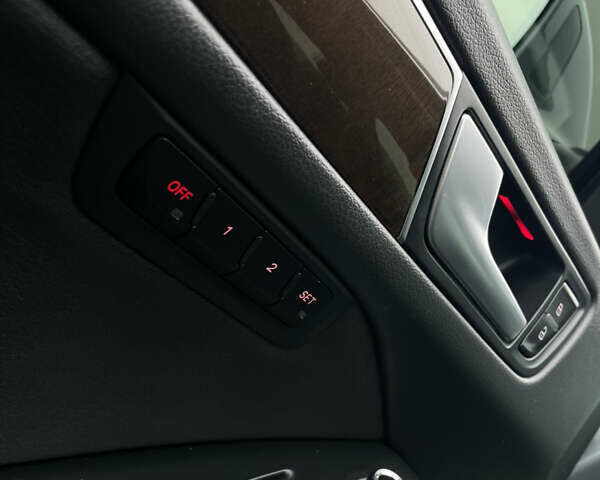 Серый Ауди Ку 5, объемом двигателя 2.97 л и пробегом 211 тыс. км за 19500 $, фото 77 на Automoto.ua