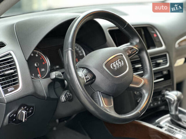 Сірий Ауді Ку 5, об'ємом двигуна 2 л та пробігом 213 тис. км за 15500 $, фото 61 на Automoto.ua