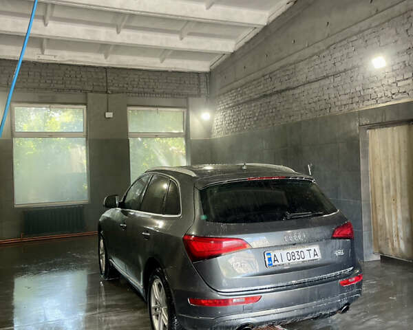 Серый Ауди Ку 5, объемом двигателя 2 л и пробегом 150 тыс. км за 19300 $, фото 1 на Automoto.ua