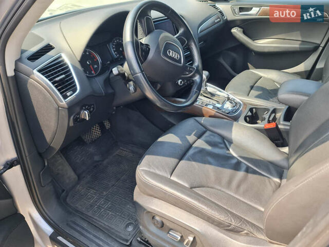Серый Ауди Ку 5, объемом двигателя 1.98 л и пробегом 130 тыс. км за 17000 $, фото 1 на Automoto.ua