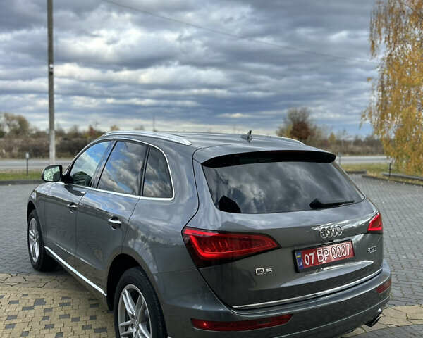 Сірий Ауді Ку 5, об'ємом двигуна 2 л та пробігом 220 тис. км за 15000 $, фото 29 на Automoto.ua