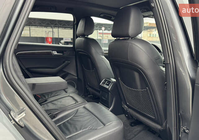 Сірий Ауді Ку 5, об'ємом двигуна 2 л та пробігом 177 тис. км за 15777 $, фото 44 на Automoto.ua