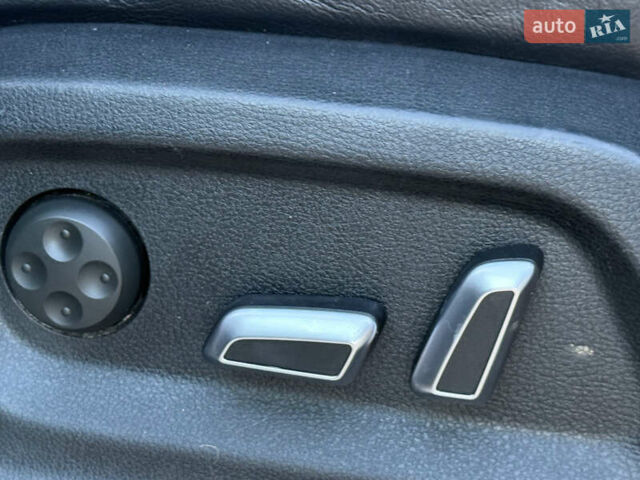 Сірий Ауді Ку 5, об'ємом двигуна 2 л та пробігом 210 тис. км за 14999 $, фото 41 на Automoto.ua