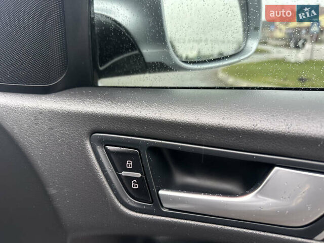 Серый Ауди Ку 5, объемом двигателя 2 л и пробегом 182 тыс. км за 15499 $, фото 67 на Automoto.ua