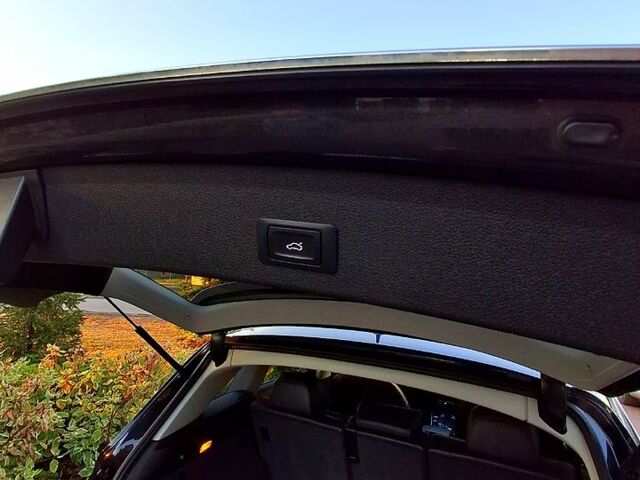 Ауді Ку 5 2015 у Павлограде на Automoto.ua Сірий Ауді Ку 5, об'ємом двигуна 2 л та пробігом 249 тис. км за 16000 $, фото 11 на Automoto.ua