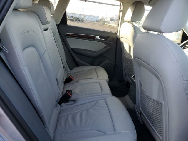 Сірий Ауді Ку 5, об'ємом двигуна 2 л та пробігом 225 тис. км за 11300 $, фото 10 на Automoto.ua