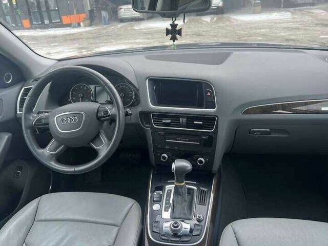 Сірий Ауді Ку 5, об'ємом двигуна 2 л та пробігом 242 тис. км за 10147 $, фото 2 на Automoto.ua