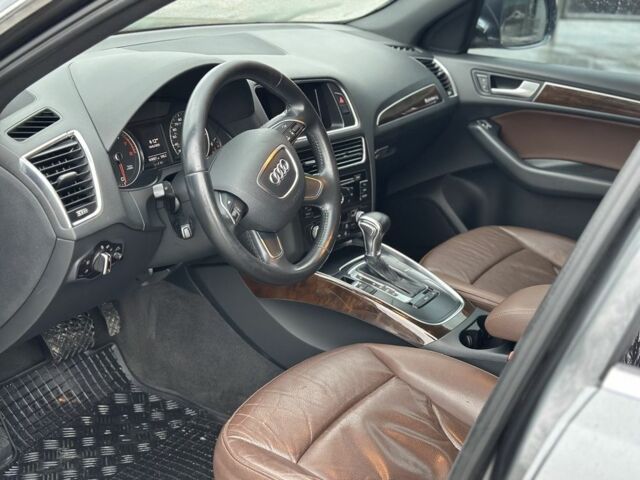 Сірий Ауді Ку 5, об'ємом двигуна 2 л та пробігом 270 тис. км за 13800 $, фото 7 на Automoto.ua