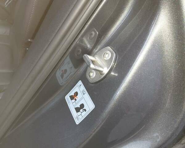 Серый Ауди Ку 5, объемом двигателя 3 л и пробегом 215 тыс. км за 16750 $, фото 38 на Automoto.ua