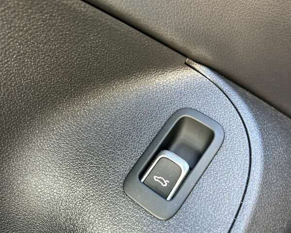 Сірий Ауді Ку 5, об'ємом двигуна 2 л та пробігом 173 тис. км за 17300 $, фото 25 на Automoto.ua