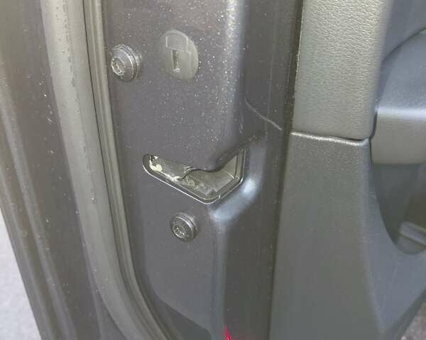 Серый Ауди Ку 5, объемом двигателя 3 л и пробегом 215 тыс. км за 16750 $, фото 25 на Automoto.ua