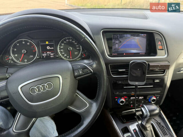Серый Ауди Ку 5, объемом двигателя 1.97 л и пробегом 169 тыс. км за 19000 $, фото 7 на Automoto.ua
