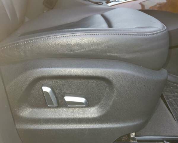 Серый Ауди Ку 5, объемом двигателя 3 л и пробегом 215 тыс. км за 16750 $, фото 51 на Automoto.ua