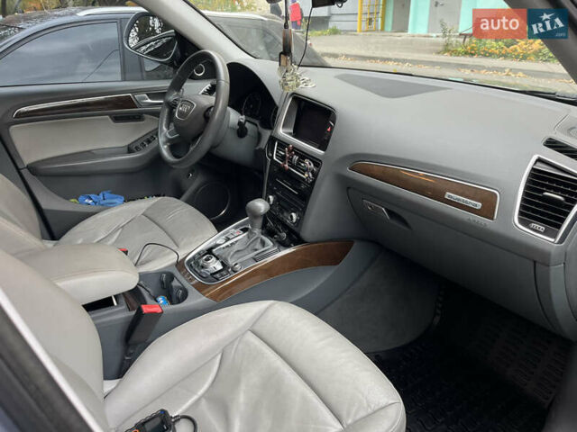 Серый Ауди Ку 5, объемом двигателя 1.98 л и пробегом 185 тыс. км за 19300 $, фото 16 на Automoto.ua