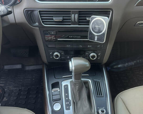 Сірий Ауді Ку 5, об'ємом двигуна 3 л та пробігом 190 тис. км за 17500 $, фото 17 на Automoto.ua