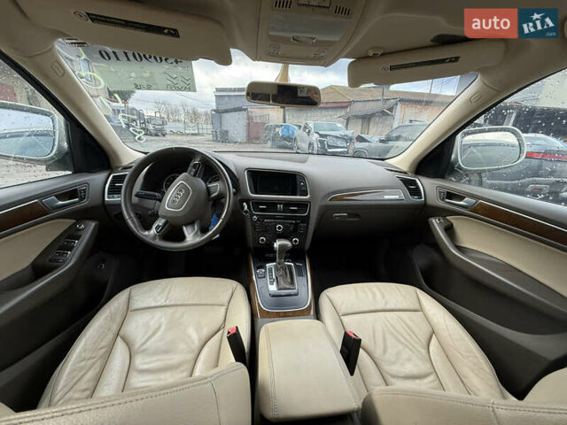 Сірий Ауді Ку 5, об'ємом двигуна 2 л та пробігом 228 тис. км за 10500 $, фото 11 на Automoto.ua