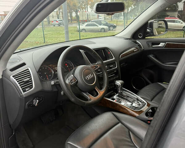 Сірий Ауді Ку 5, об'ємом двигуна 3 л та пробігом 240 тис. км за 15000 $, фото 5 на Automoto.ua