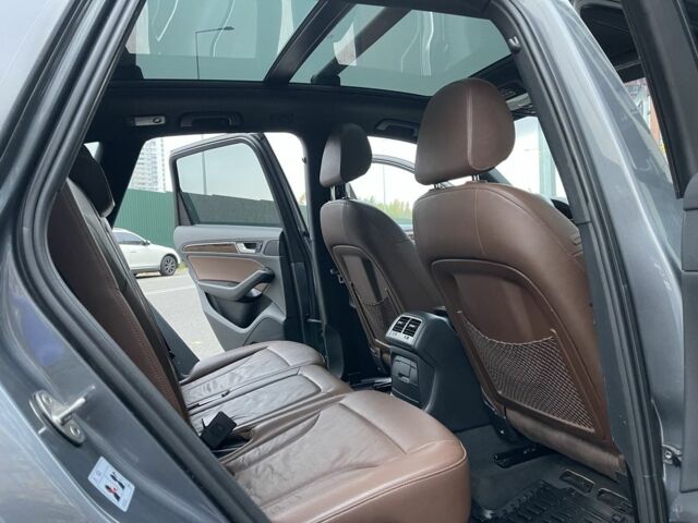 Сірий Ауді Ку 5, об'ємом двигуна 2 л та пробігом 250 тис. км за 14800 $, фото 19 на Automoto.ua