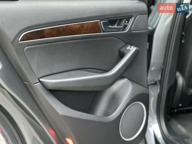 Сірий Ауді Ку 5, об'ємом двигуна 2 л та пробігом 213 тис. км за 15500 $, фото 66 на Automoto.ua