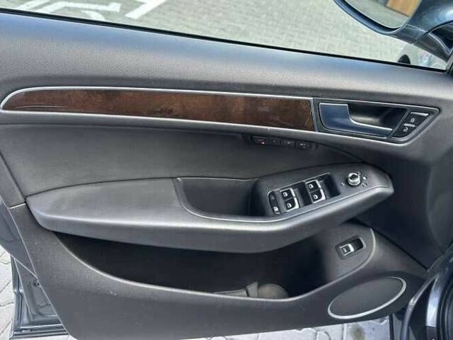 Сірий Ауді Ку 5, об'ємом двигуна 2 л та пробігом 132 тис. км за 11500 $, фото 4 на Automoto.ua