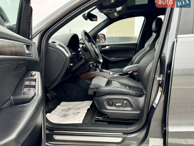 Сірий Ауді Ку 5, об'ємом двигуна 2 л та пробігом 177 тис. км за 15777 $, фото 35 на Automoto.ua