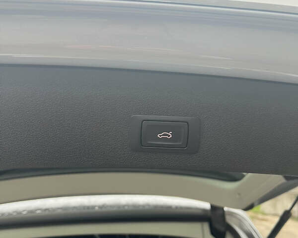 Серый Ауди Ку 5, объемом двигателя 1.98 л и пробегом 183 тыс. км за 14500 $, фото 3 на Automoto.ua