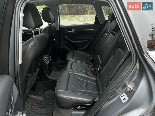 Серый Ауди Ку 5, объемом двигателя 2 л и пробегом 214 тыс. км за 15500 $, фото 43 на Automoto.ua