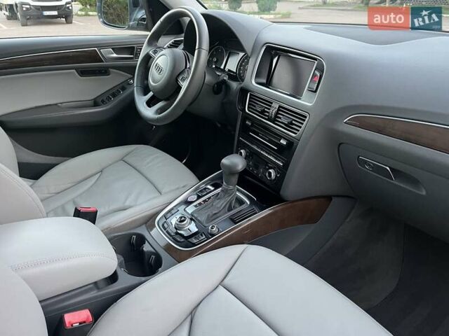 Сірий Ауді Ку 5, об'ємом двигуна 3 л та пробігом 234 тис. км за 17800 $, фото 29 на Automoto.ua