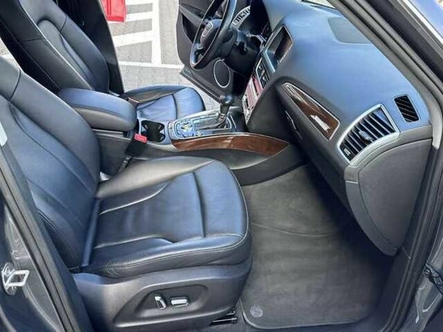 Сірий Ауді Ку 5, об'ємом двигуна 2 л та пробігом 132 тис. км за 11500 $, фото 11 на Automoto.ua