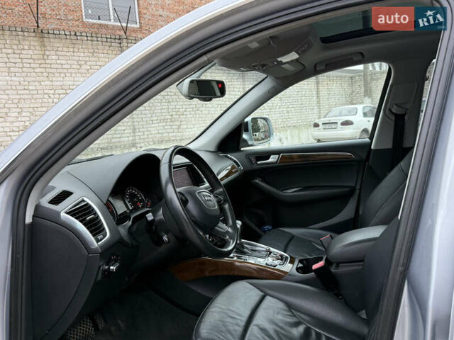 Серый Ауди Ку 5, объемом двигателя 2 л и пробегом 210 тыс. км за 13999 $, фото 41 на Automoto.ua