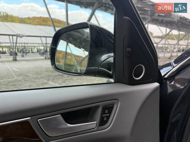 Серый Ауди Ку 5, объемом двигателя 2 л и пробегом 207 тыс. км за 13950 $, фото 45 на Automoto.ua
