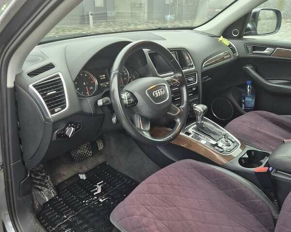 Серый Ауди Ку 5, объемом двигателя 1.98 л и пробегом 126 тыс. км за 17700 $, фото 20 на Automoto.ua