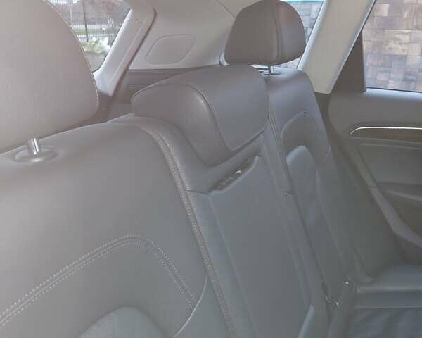 Серый Ауди Ку 5, объемом двигателя 3 л и пробегом 215 тыс. км за 16750 $, фото 54 на Automoto.ua