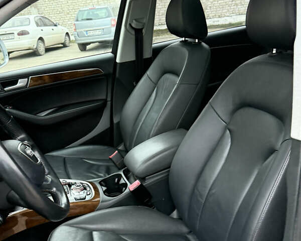 Серый Ауди Ку 5, объемом двигателя 2 л и пробегом 210 тыс. км за 13999 $, фото 30 на Automoto.ua