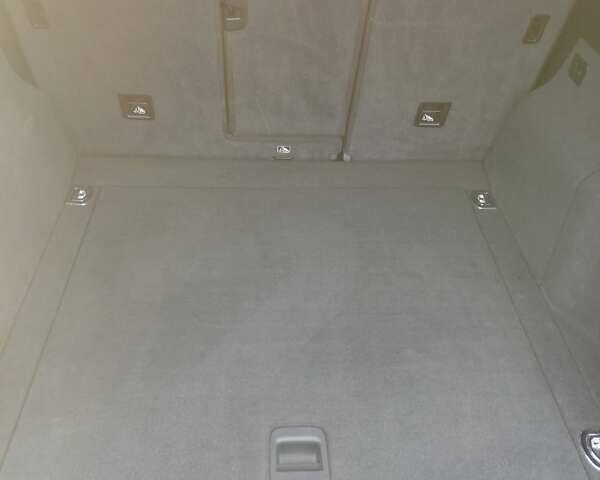 Серый Ауди Ку 5, объемом двигателя 3 л и пробегом 215 тыс. км за 16750 $, фото 43 на Automoto.ua