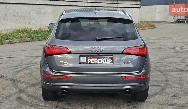 Серый Ауди Ку 5, объемом двигателя 1.98 л и пробегом 180 тыс. км за 17000 $, фото 4 на Automoto.ua