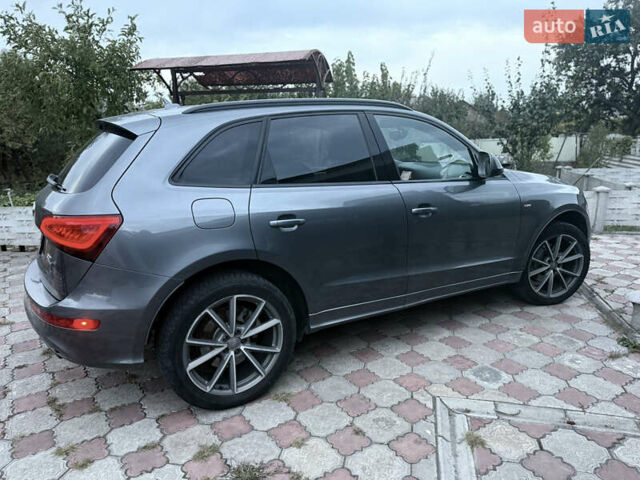 Сірий Ауді Ку 5, об'ємом двигуна 3 л та пробігом 188 тис. км за 17800 $, фото 12 на Automoto.ua