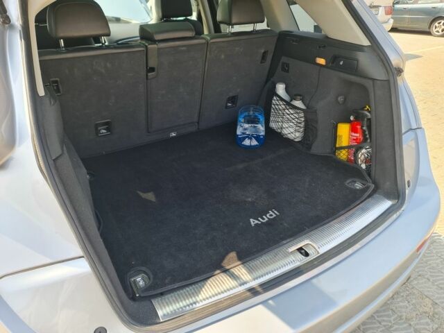 Сірий Ауді Ку 5, об'ємом двигуна 2 л та пробігом 130 тис. км за 16500 $, фото 18 на Automoto.ua