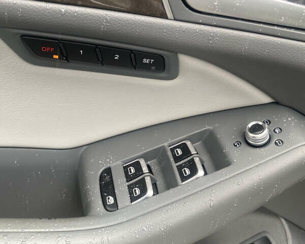 Серый Ауди Ку 5, объемом двигателя 2 л и пробегом 286 тыс. км за 13550 $, фото 16 на Automoto.ua