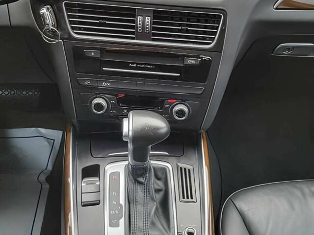 Сірий Ауді Ку 5, об'ємом двигуна 2 л та пробігом 71 тис. км за 5100 $, фото 9 на Automoto.ua