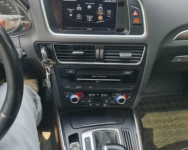 Серый Ауди Ку 5, объемом двигателя 1.98 л и пробегом 130 тыс. км за 17000 $, фото 20 на Automoto.ua