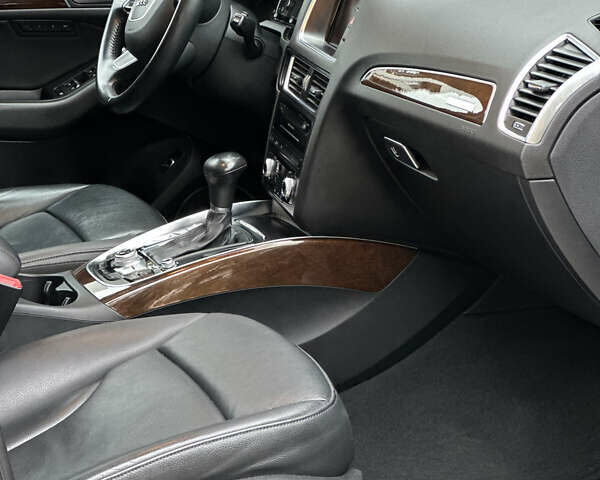 Серый Ауди Ку 5, объемом двигателя 2 л и пробегом 213 тыс. км за 14999 $, фото 23 на Automoto.ua