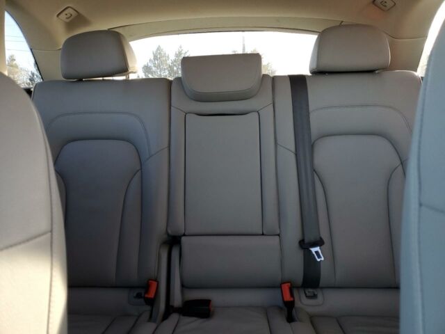 Сірий Ауді Ку 5, об'ємом двигуна 2 л та пробігом 225 тис. км за 11300 $, фото 9 на Automoto.ua