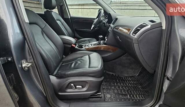 Серый Ауди Ку 5, объемом двигателя 1.98 л и пробегом 180 тыс. км за 17000 $, фото 31 на Automoto.ua